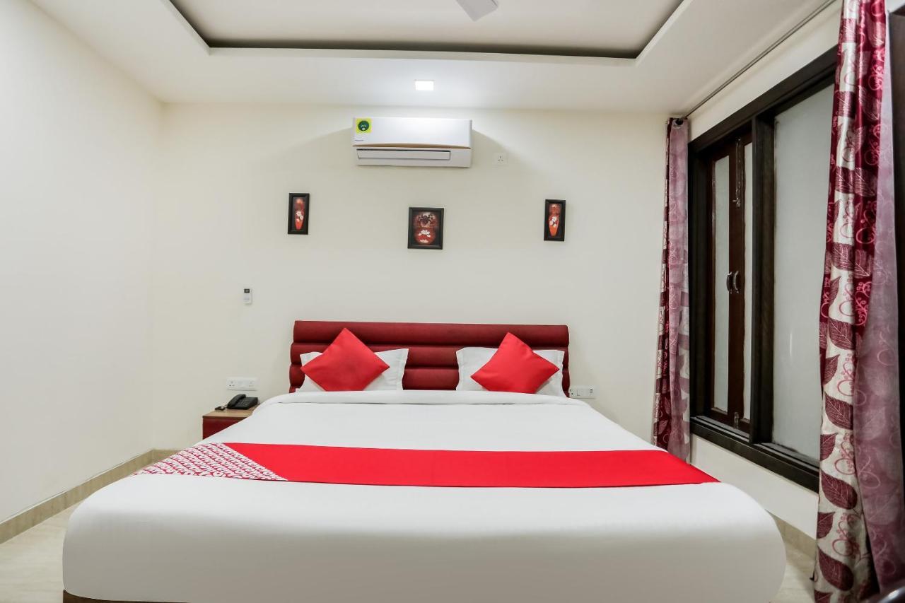 Oyo 65118 Hotel Vatika Gurgáon Kültér fotó