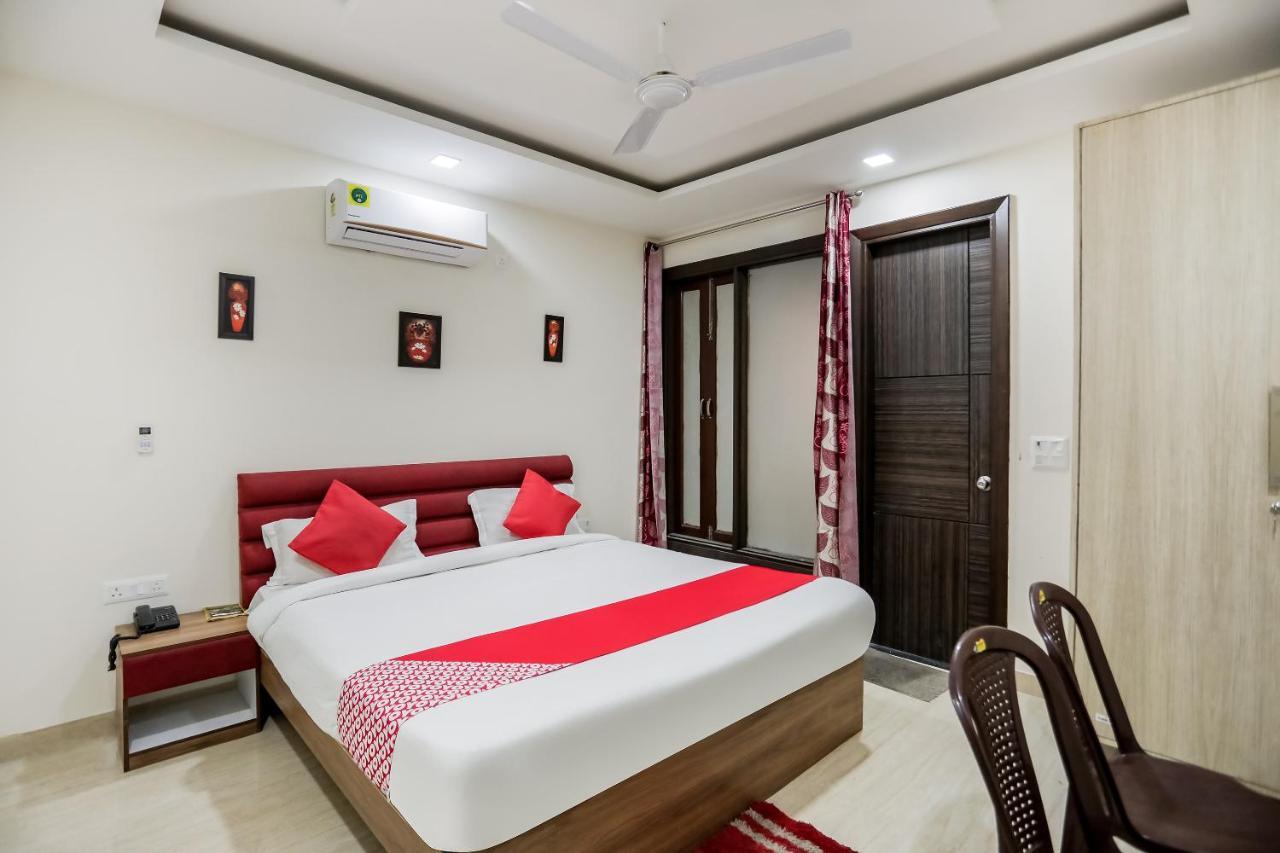 Oyo 65118 Hotel Vatika Gurgáon Kültér fotó