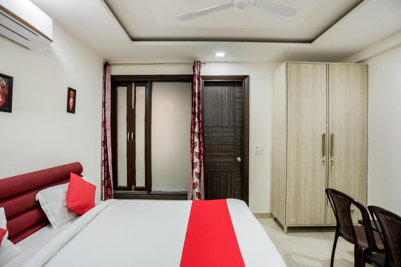 Oyo 65118 Hotel Vatika Gurgáon Kültér fotó