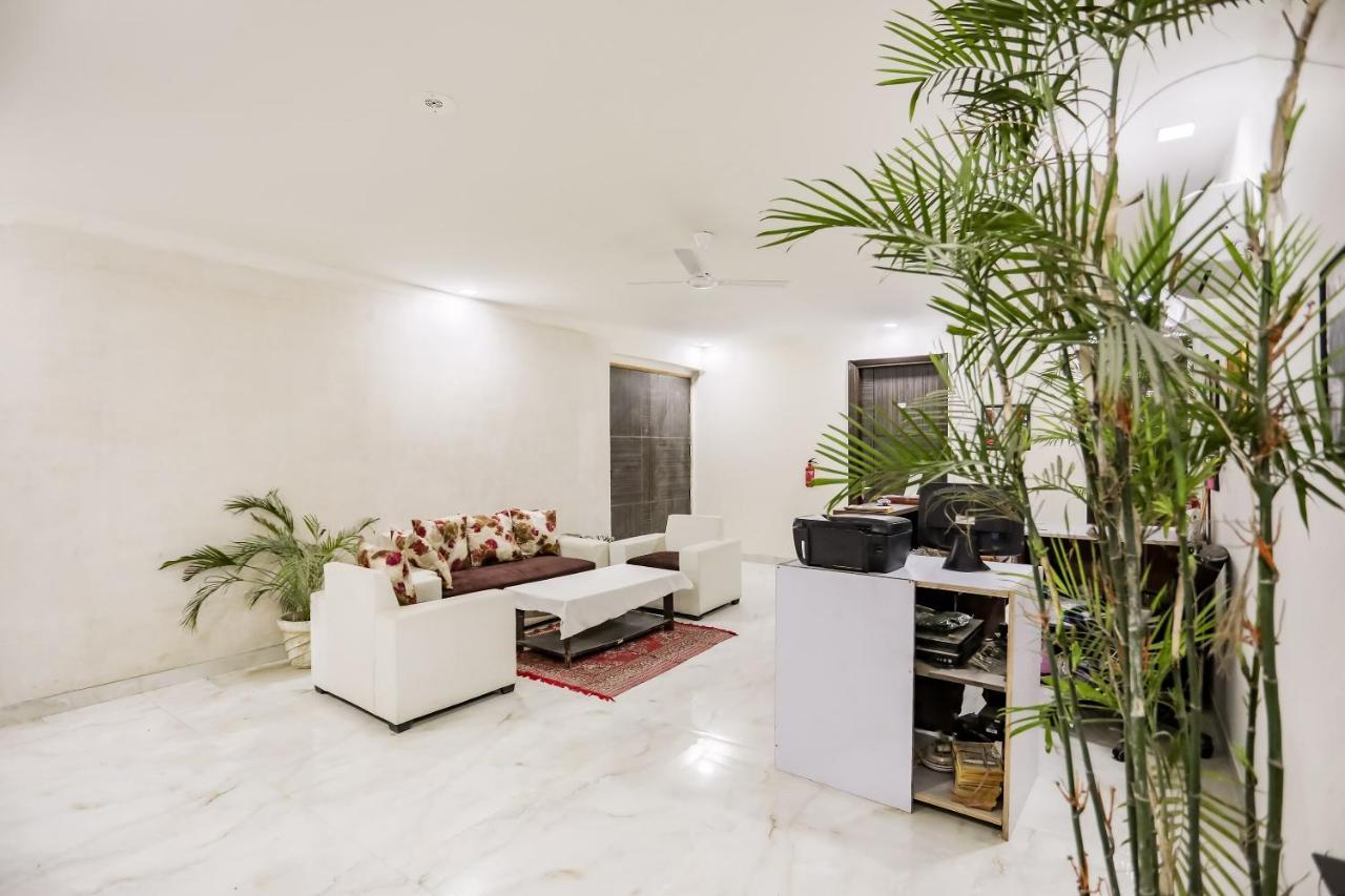 Oyo 65118 Hotel Vatika Gurgáon Kültér fotó